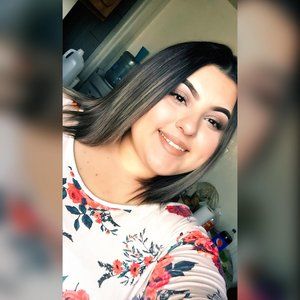 Meet your Posher, Cristal